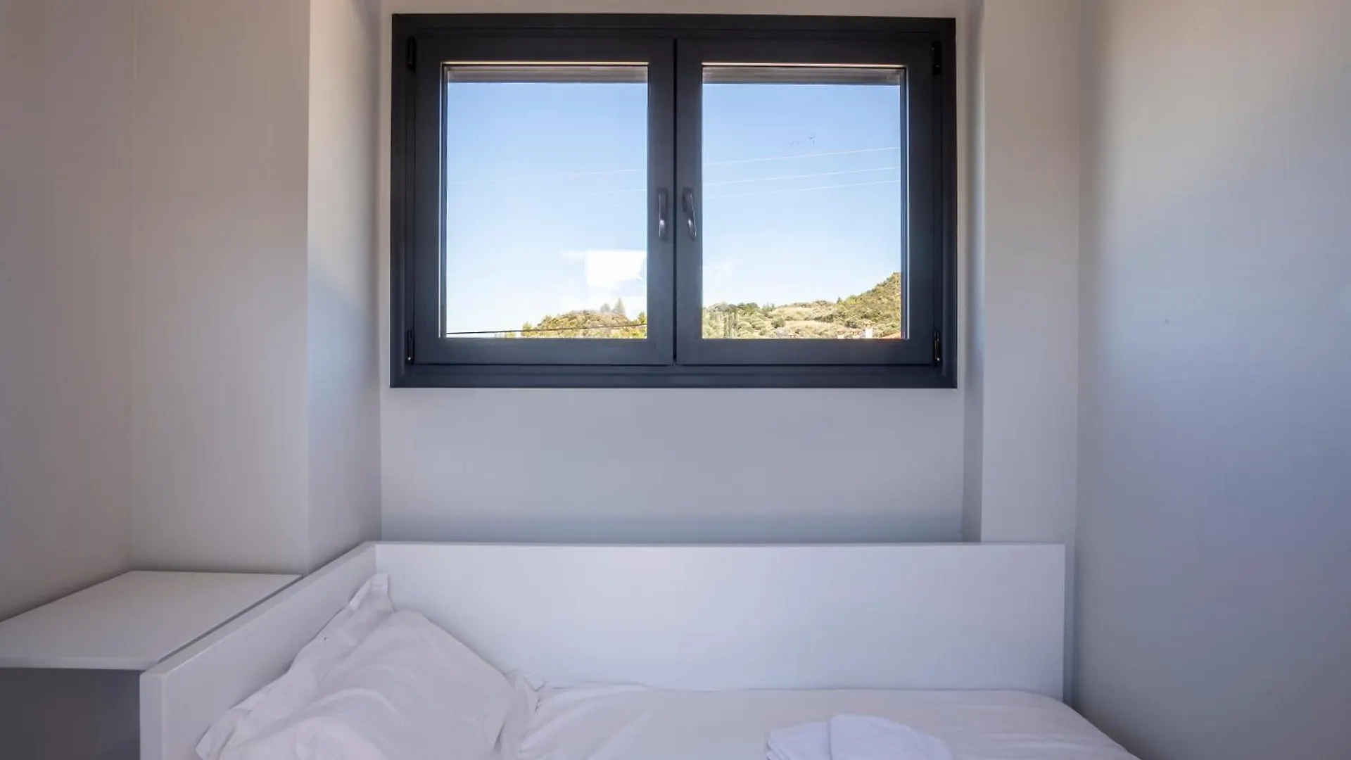 Διαμέρισμα Alfie Luxury Villa With Private Pool Πευκοχώρι